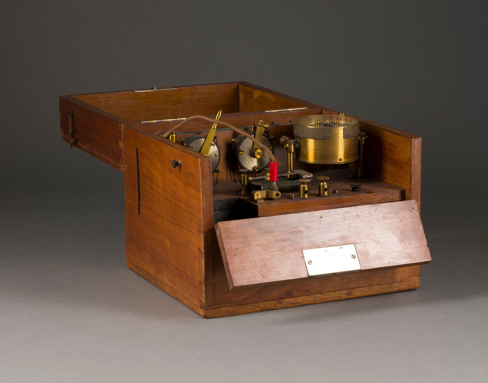 | REIZSTROMGERÄT (1 of 3)