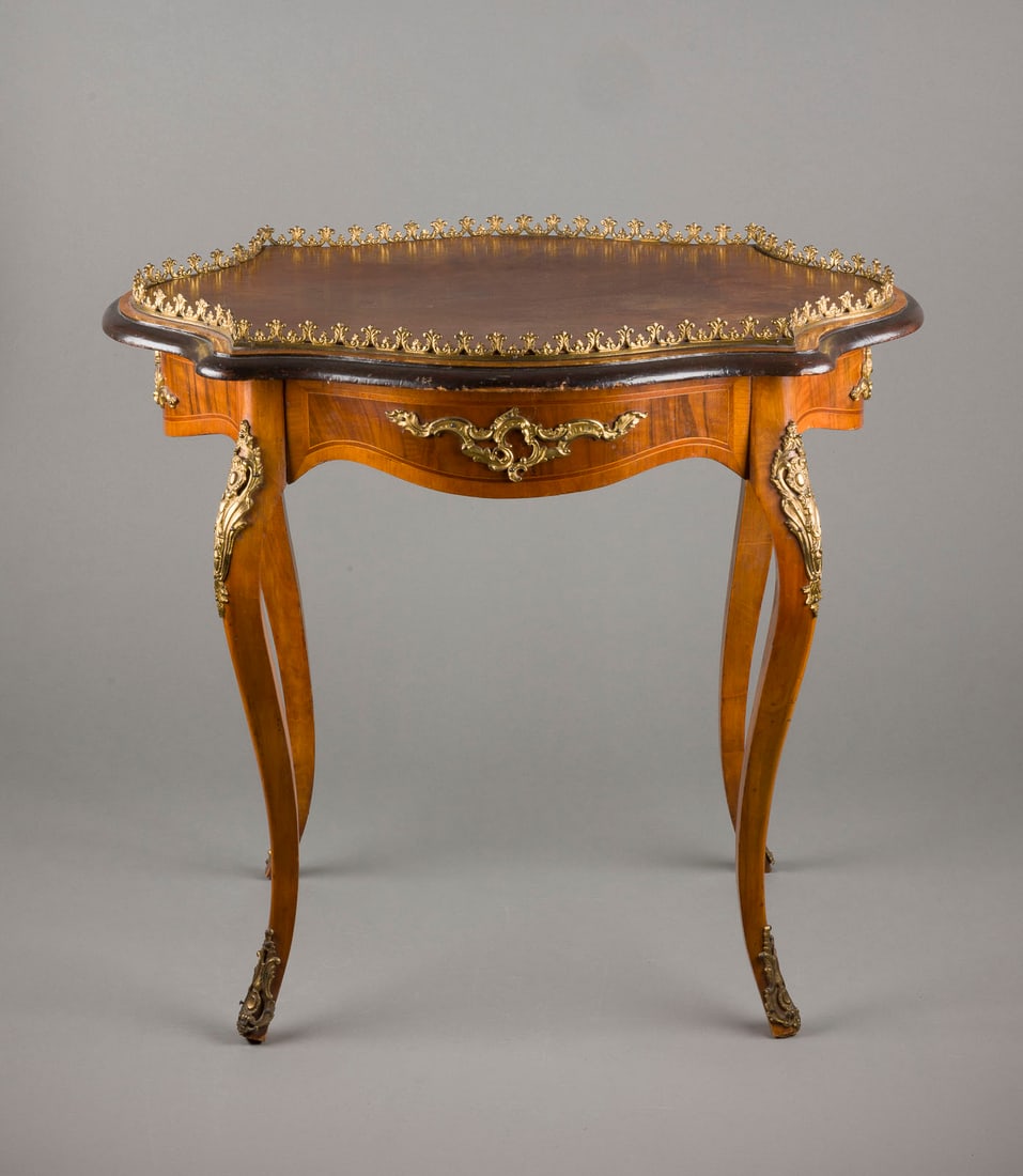 | BEISTELLTISCH (1 of 1)