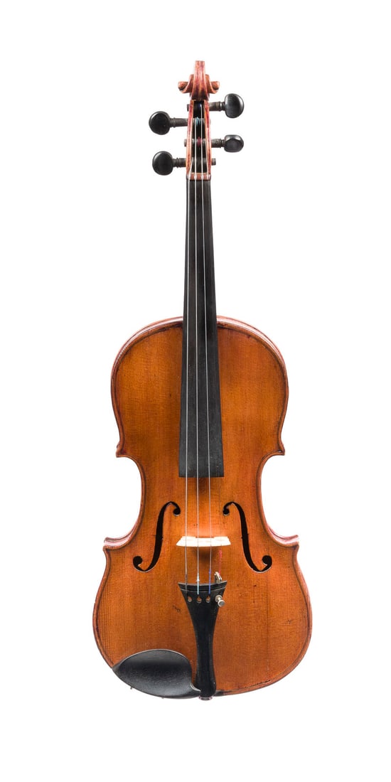 | VIOLINE 'WIEN': VIOLINE 'WIEN' Wien, um 1900 Zweiteilige Fichtenholzdecke und Ahornboden, hellbrauner Lack. 4/4 Geige, L. 58,6, Korpusl. 35,4 cm. Geigenzettel handschriftlich: 'Repariert ...? Wien, 1911'. Part.