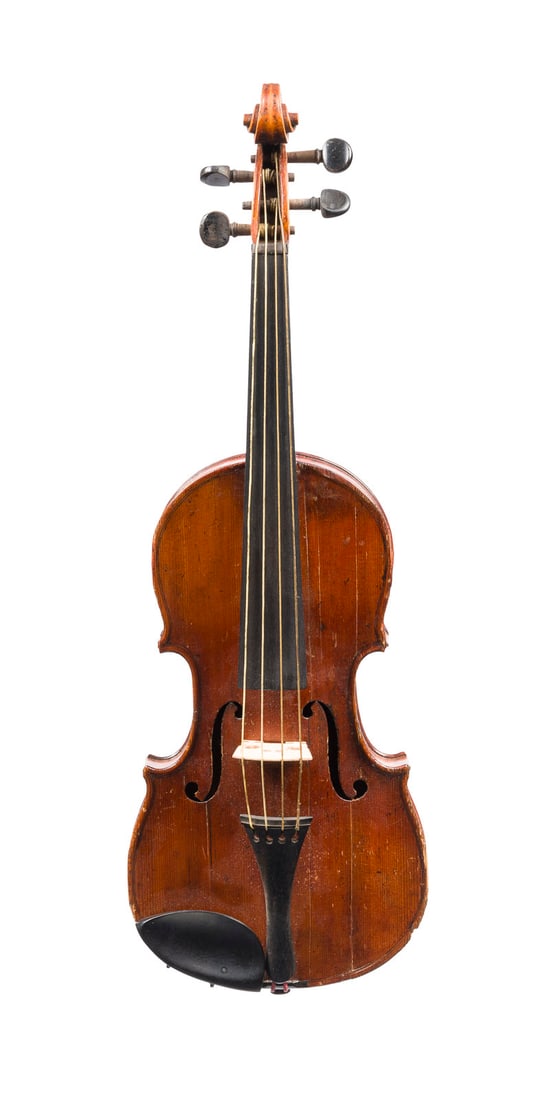 | VIOLINE 'RIEMER': VIOLINE 'RIEMER' Wohl Wurzen, um 1900 Zweiteilige Fichtenholzdecke und Ahornboden, hellbraun-rötlicher Lack. 4/4 Geige, L. 56,5 cm, Korpusl. 33,5 cm.. Geigenzettel handschriftlich: 'Rep. v. G.?