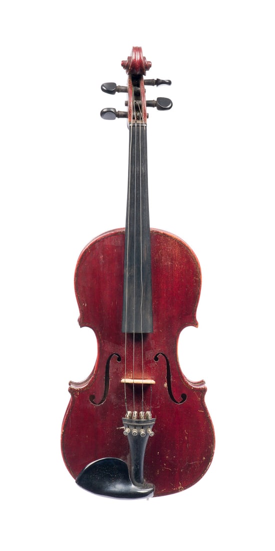 | VIOLINE 'FRANK REINER': VIOLINE 'FRANK REINER' Wohl Hamburg, 1924 Zweiteilige Fichtenholzdecke und Ahornboden, dunkelrötlicher Lack, mit Koffer. 4/4 Geige, L. 58,8, Korpusl. 35,4 cm. Geigenzettel: 'Frank Reiner