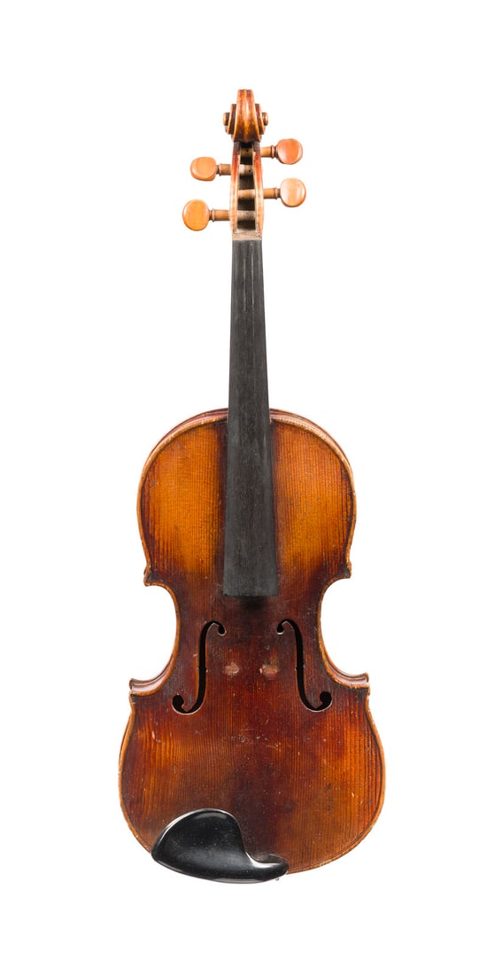 | VIOLINE BEZ. 'CAMILLO CAMILLI': VIOLINE BEZ. 'CAMILLO CAMILLI' Deutsch, um 1900 Zweiteilige Fichtenholzdecke und einteilige Ahornboden, brauner Lack, mit Koffer. 4/4 Geige, L. 59,5 cm, Korpusl. 35,5 cm. Geigenzettel: 'Camilo Camili