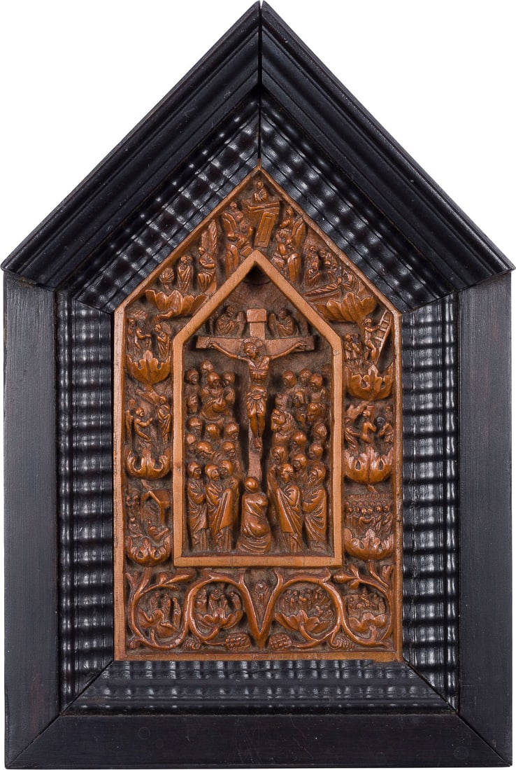 | RELIEF: MINIATUR KREUZIGUNG: RELIEF: MINIATUR KREUZIGUNG Wohl Frankreich, 17. Jh. Palmenholz, fein reliefiert und gerahmt. H. 14,5, B. 10, T. 3,5 cm, Gew. ca. 180g. Fein gearbeitetes Miniaturrelief mit der Darstellung der Kreuzig