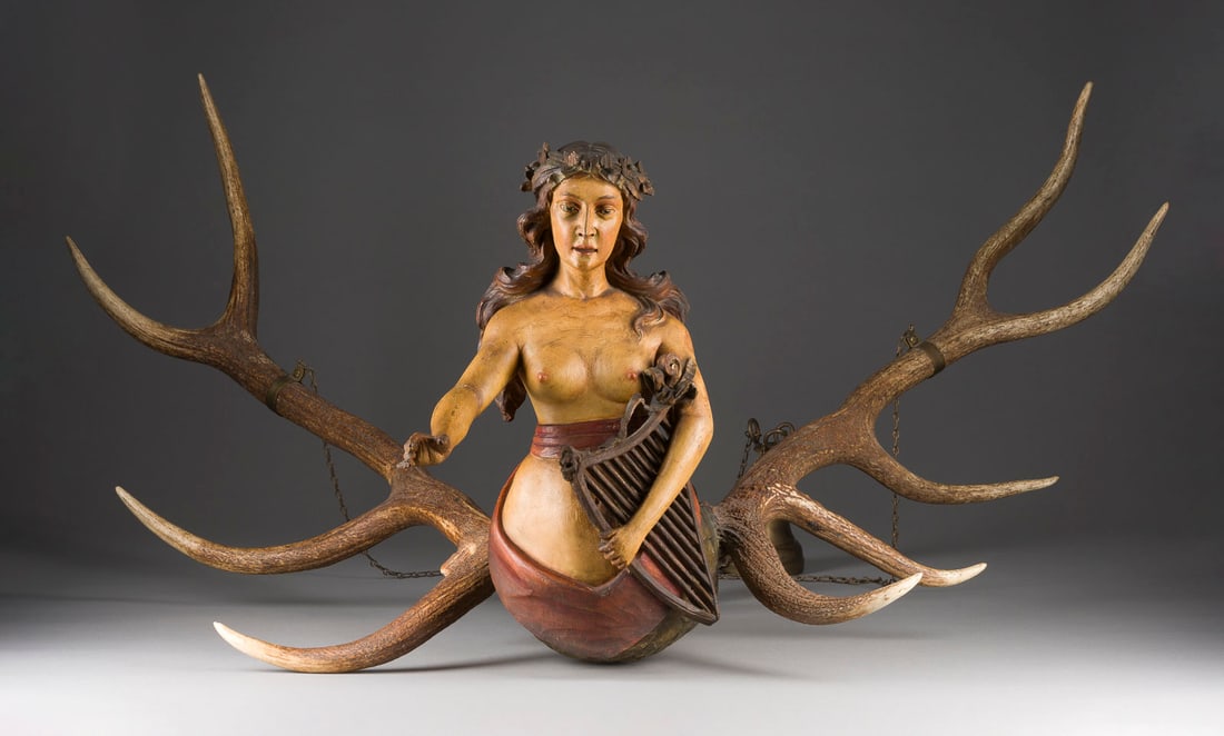 | LÜSTERWEIBCHEN SIRENE MIT LYRA (1 of 2)