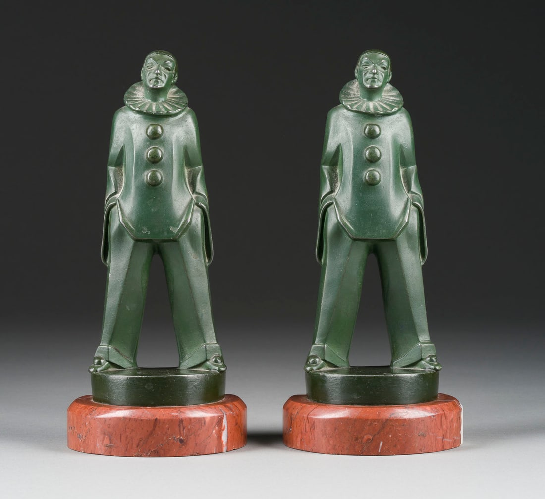 MAX LE VERRIER | PAAR PIERROT FIGUREN ALS BUCHSTÜTZEN (1 of 2)