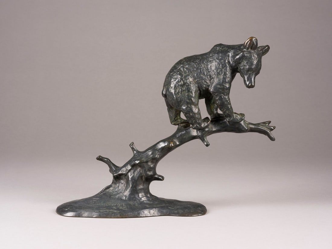 ANTON BÜSCHELBERGER | BÄRENJUNGE AUF EINEM BAUMSTAMM (1 of 3)