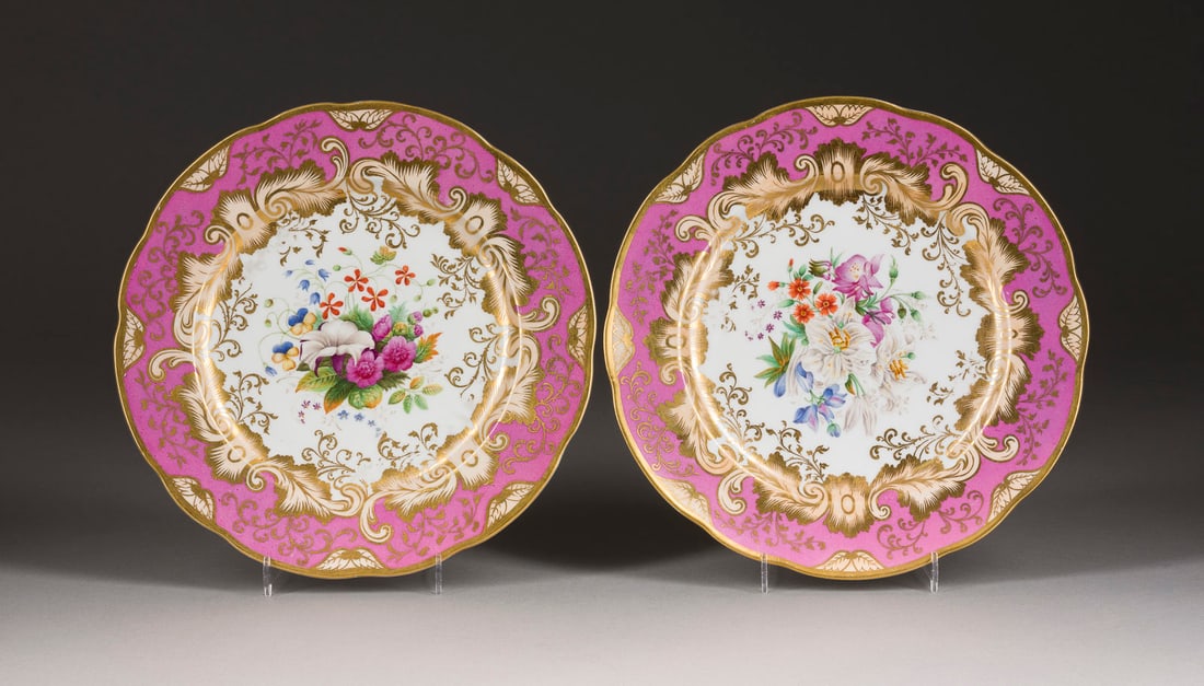 | ZWEI TELLER MIT FLORALEM DEKOR (1 of 1)