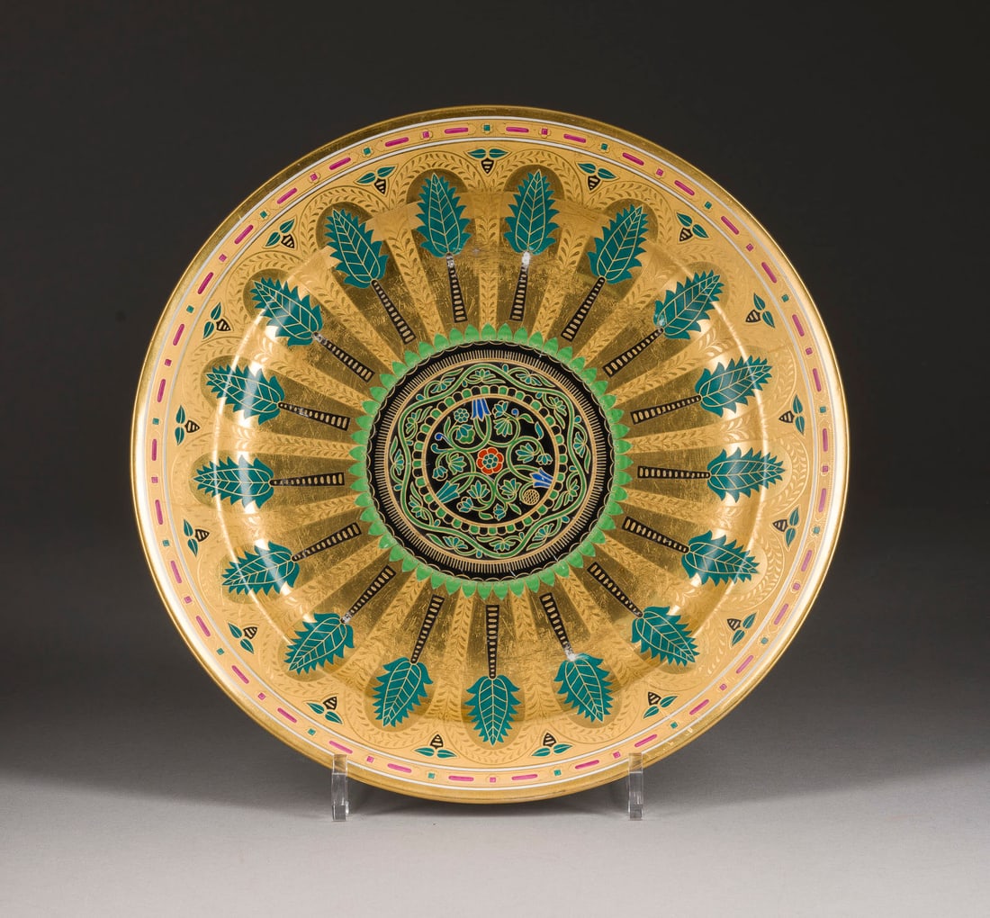 | GROSSE PLATTE AUS DEM KREML-SERVICE: A LARGE PORCELAIN PLATTER FROM THE KREMLIN SERVICE Russian, St. Petersburg, Imperial Porcelain Factory, Period of Nicholas I., 1838 Painted, gilded. Underglaze blue factory mark 'NI' under the crown,