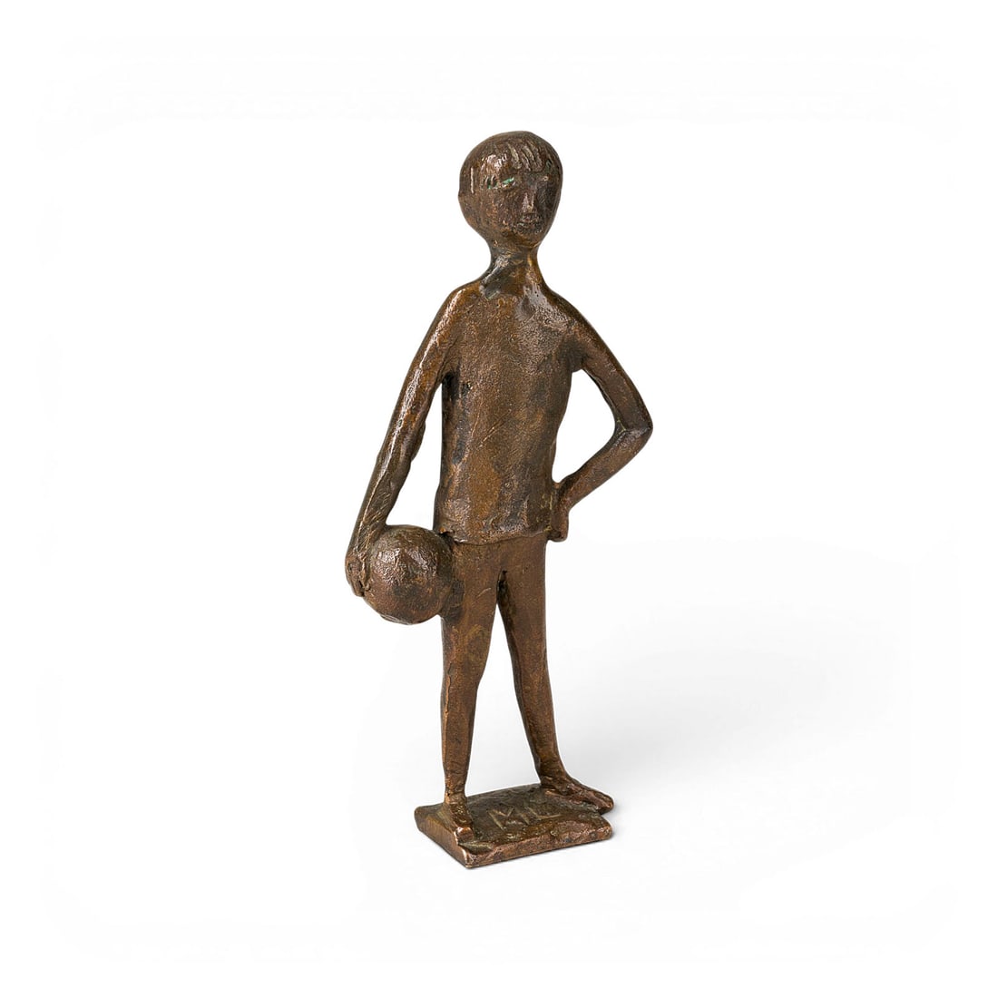 MARIANNE LUEDICKE | JUNGE MIT BALL: MARIANNE LUEDICKE 1919 Frankfurt am Main - 2012 Marquarstein BOY WITH BALL Bronze, brown patinated. 15 x 7 x 2.5 cm. 370 g. Monogr. 'ML' on the plinth. Provenance: Private collection in the Bergisch r