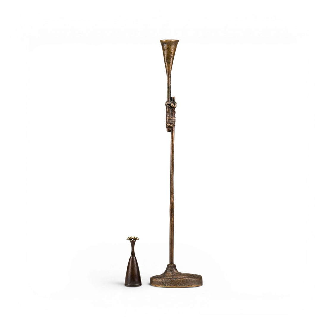 PAUL WUNDERLICH | ZWEI BRONZEN 'LOESCHHUETCHEN' (1999) UND 'KLEINER TISCHLEUCHTER' (1979): PAUL WUNDERLICH 1927 Eberswalde - 2010 Saint-Pierre-de-Vassols TWO BRONZES 'LOESCHHUETCHEN' (1999) AND 'KLEINER TISCHLEUCHTER' (1979) Bronze, darkbrown patinated, partly polished. 9.2 x 3 x 3 resp. 45