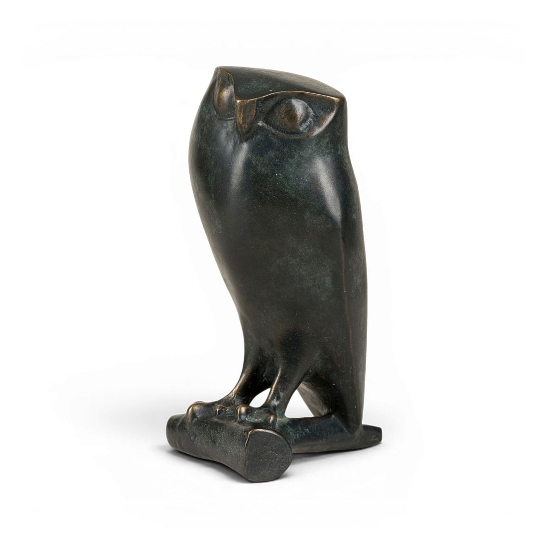 FRITZ MELIS | EULE AUF AST: FRITZ MELIS 1913 Berlin - 1982 Bietigheim-Bissingen OWL ON BRANCH Bronze, green black patinated. 17 x 9.5 x 9 cm. 2.2 kg. Signed illegible on the verso. Small surface scratch, some losses of patina on