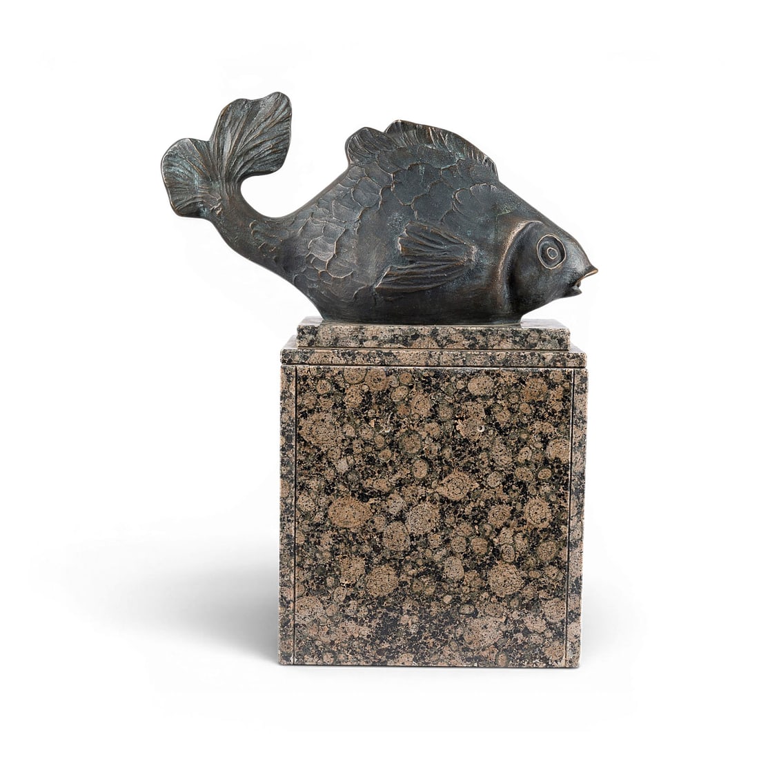 MODERNER BILDPLASTIKER | FISCH: MODERN SCULPTOR active 20th century FISH Bronze, dark brown patina, on stone base. 31 x 60 x 20 cm, base 45 x 40 x 21 cm. Probably unsigned. Part. with traces of oxidation, part. soiled., part. rubbed
