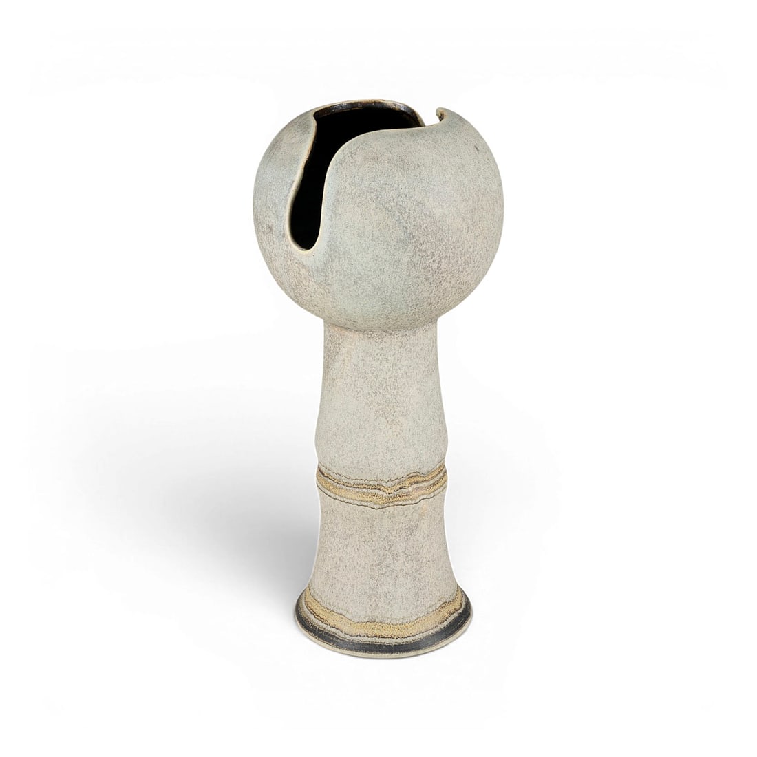 WALBURGA KUELZ | GEFAESS: WALBURGA KUELZ 1921 Mittelberg - 2002 Erbach VESSEL c. 1970/80 Cream-coloured clay, thrown, matt olive-green glaze, painted ring decoration in dark grey, brown and ochre yellow. H. 34 cm, D. max. 14,5