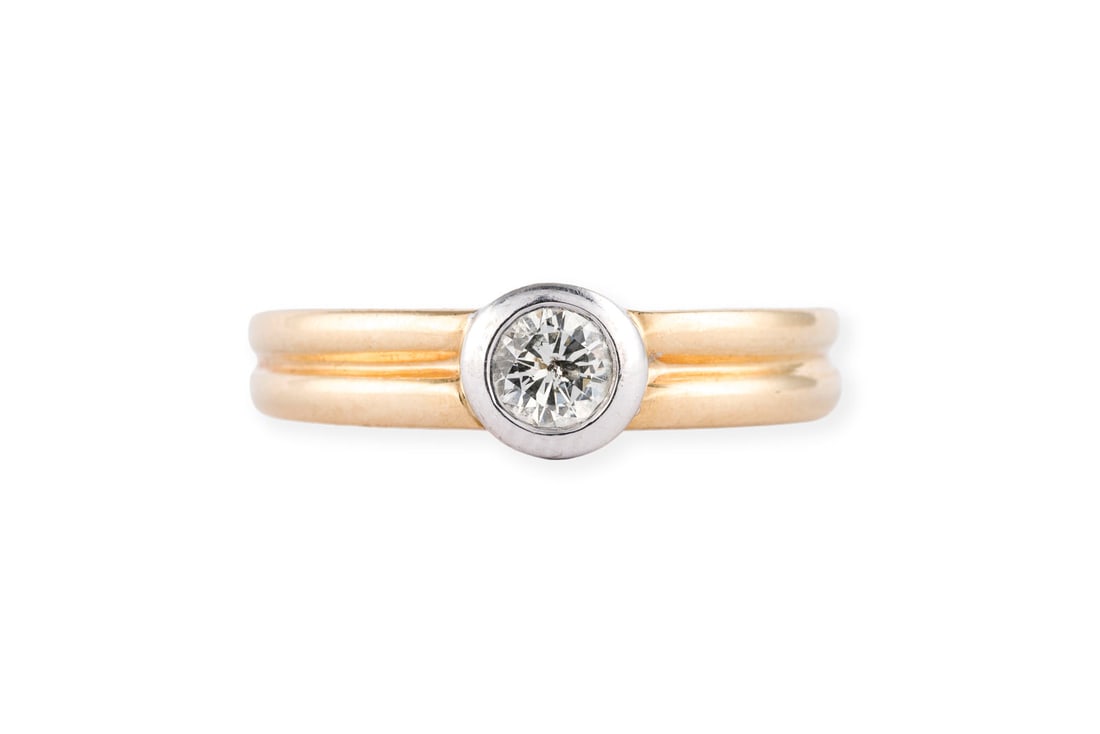 SOLITAER DIAMANT RING: SOLITAER DIAMANT RING PT/GG 585. Ringmass: ca. 58. Ges.-Gew.: ca. 4,5 g. Solitaerring, besetzt mit einem Diamanten von ca. 0.30 ct. H/P.