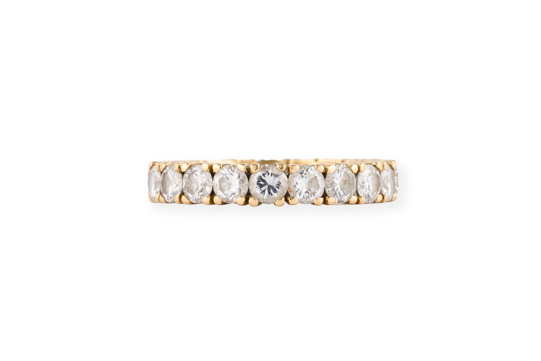 MEMOIRE RING: MEMOIRE RING GG 585 (getestet). Ringmass: ca. 56. Ringbreite: ca. 3,7 mm. Ges.-Gew.: ca. 3,9 g. Memoirering, besetzt mit Brillanten zus. ca. 2.15 ct. H/VS-P.