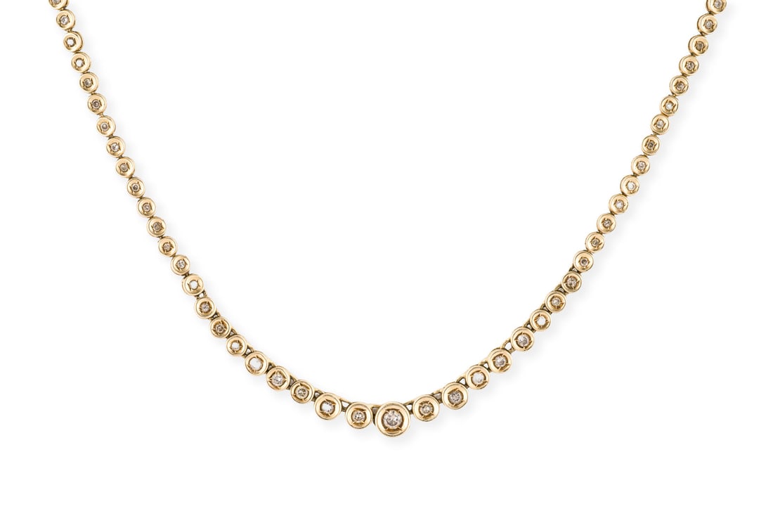 TENNIS COLLIER: TENNIS COLLIER GG 585. L.: ca. 48,5 cm. Ges.-Gew.: ca. 19,4 g. Tenniscollier besetzt mit Diamanten zus. ca. 1.00 ct. Kastenschloss mit Sicherheitsacht.