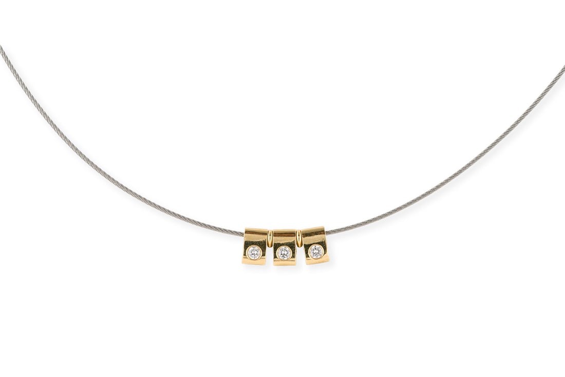 SCHLICHTES DRAHTCOLLIER: SCHLICHTES DRAHTCOLLIER Edelstahl/GG 750. L.: ca. 46,0 cm. Ges.-Gew.: ca. 4,8 g. Drahtcollier mit integrierten Anhaengern, besetzt mit Brillanten zus. ca. 0.09 ct.