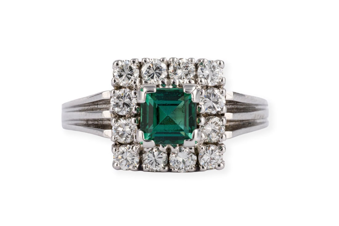 TURMALIN BRILLANT RING: TURMALIN BRILLANT RING WG 585. Ringmass: ca. 53,5. Ringkopfmasse: ca. 10,3 x 10,5 m. Ges.-Gew.: ca. 4,9 g. Ring, besetzt mit einem zentralen Turmalin von ca. 0.67 ct. und einem eckig angeordneten Kran