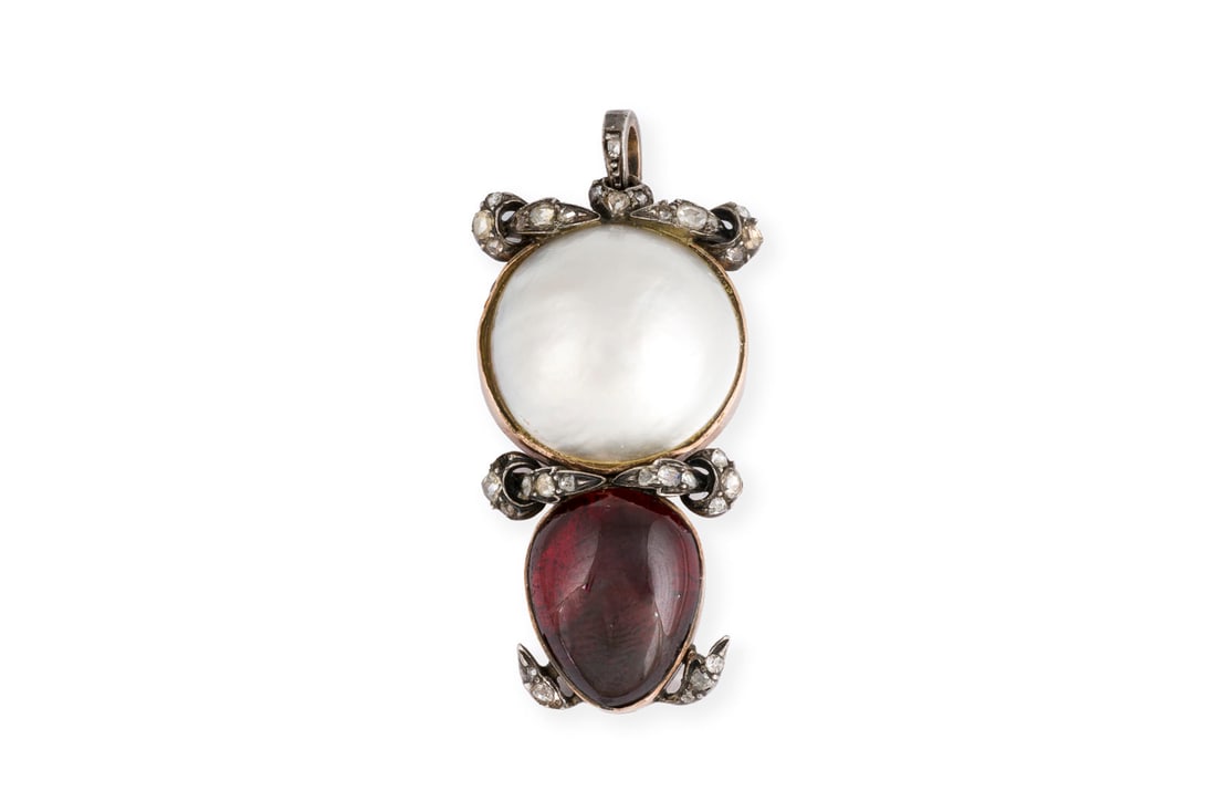GRANAT DIAMANT ANHAENGER 19. JH. (1 of 1)