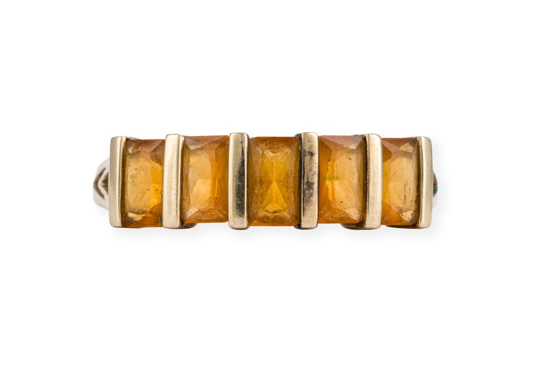 CITRIN HALB MEMOIRE RING: CITRIN HALB MEMOIRE RING GG 375. Ringmass: ca. 55. Ringbreite: ca. 5,5 mm. Ges.-Gew.: ca. 2,1 g. QVC. Ring, besetzt mit orangenen Farbsteinen.