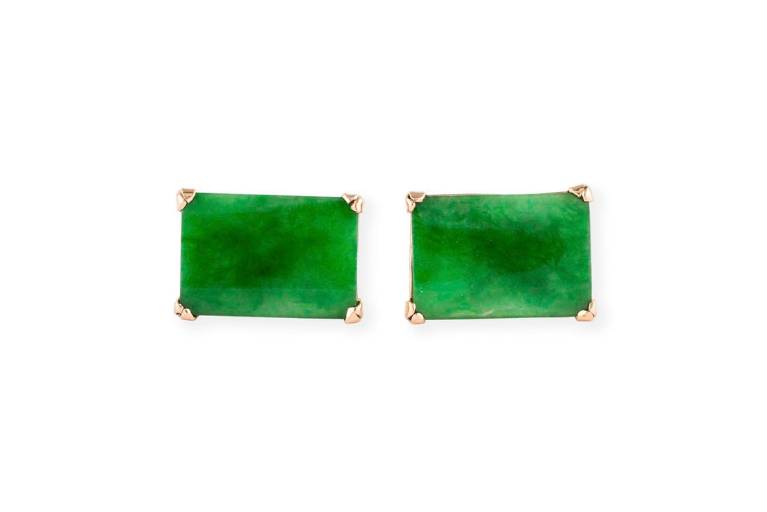 RECHTECKIGE JADE OHRSTECKER: RECHTECKIGE JADE OHRSTECKER GG 585 (getestet). Masse: ca. 16,6 x 11,9 mm. Ges.-Gew.: ca. 3,2 g. Jade-Ohrstecker mit Drehverschluss.