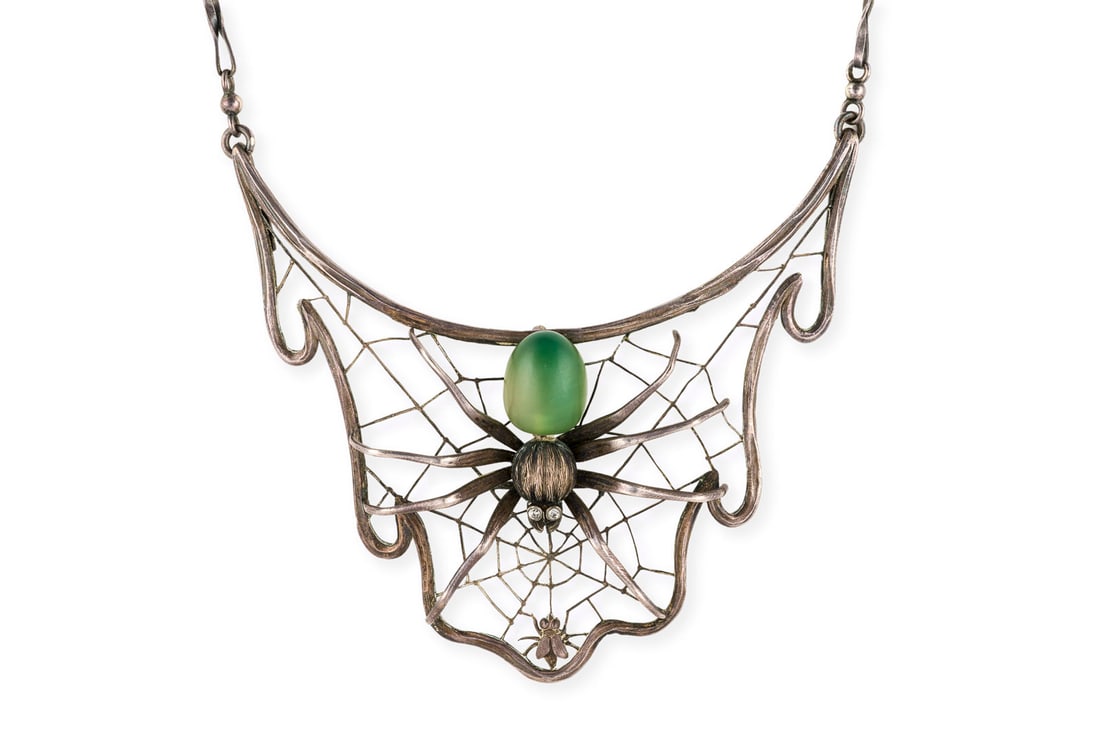 GROssES SPINNEN DESIGN COLLIER (1 of 1)