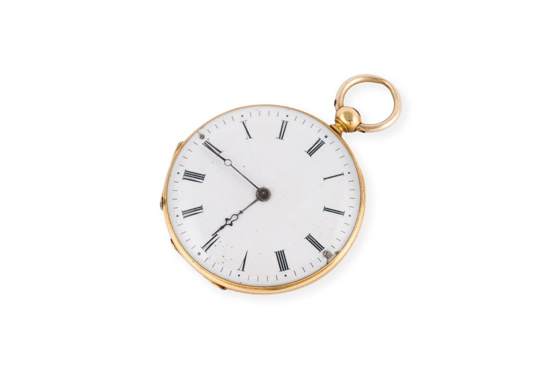 EMAILLIERTE TASCHENUHR: EMAILLIERTE TASCHENUHR Schluesselaufzug (Nicht auf Funktion geprueft). GG 750 (getestet). Masse: ca. 45,6 x 32,5 mm. Ges.-Gew.: ca. 18,9 g. Min. best. Ohne Schluessel.