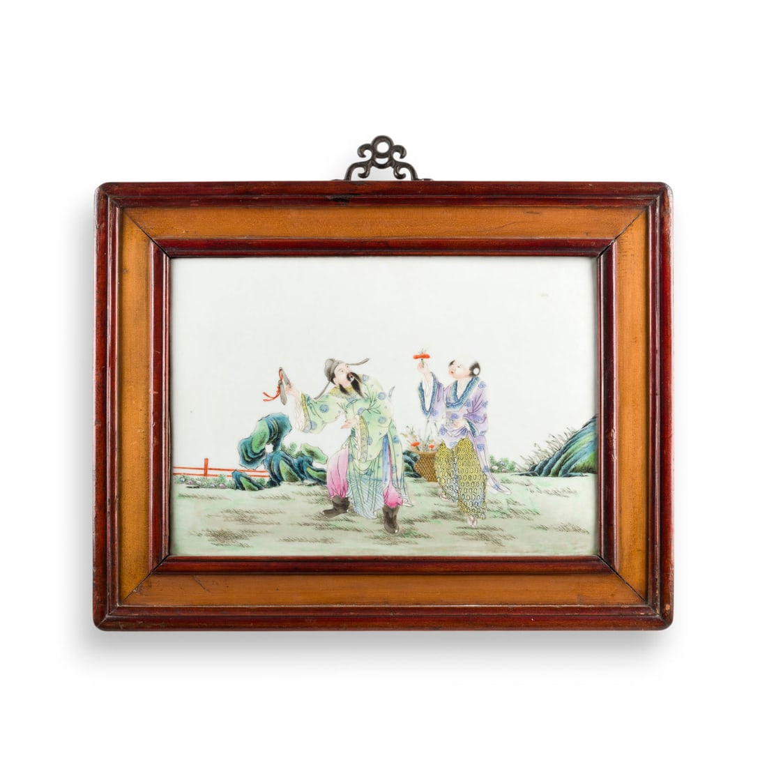 EINE FAMILLE-ROSE-PORZELLANPLAKETTE MIT FIGURENDARSTELLUNG (1 of 1)
