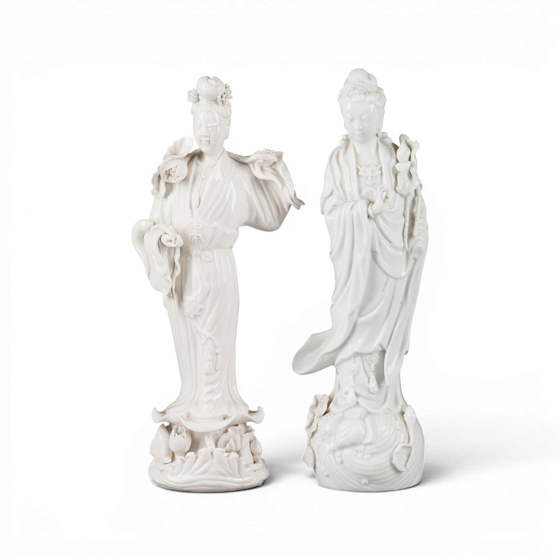 ZWEI BLANC-DE-CHINE-FIGUREN (1 of 1)