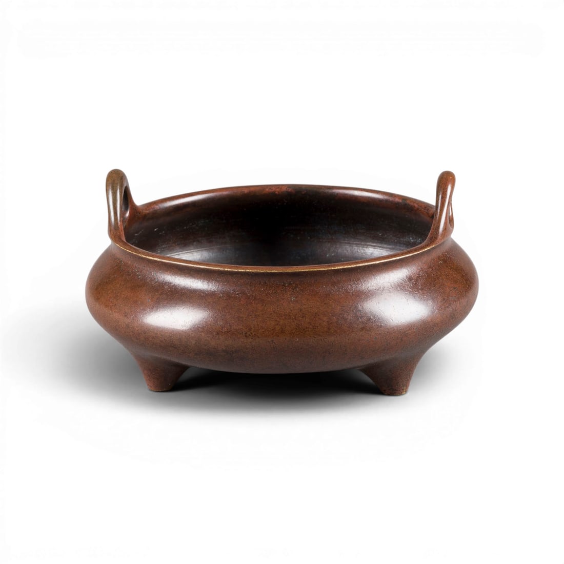 EIN DREIFUESSIGES RAEUCHERGEFAESS AUS BRONZE (1 of 2)