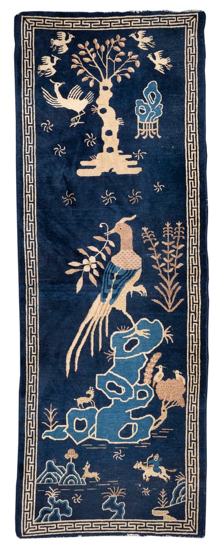 EIN CHINESISCHER TEPPICH: A CHINESE RUG China, late 19th century Wool. 260 ? 93 cm. With traces of age and use.EIN CHINESISCHER TEPPICH China, spaetes 19. Jahrhundert Wolle. 260 ? 93 cm. Mit Alters- und Gebrauchsspuren.