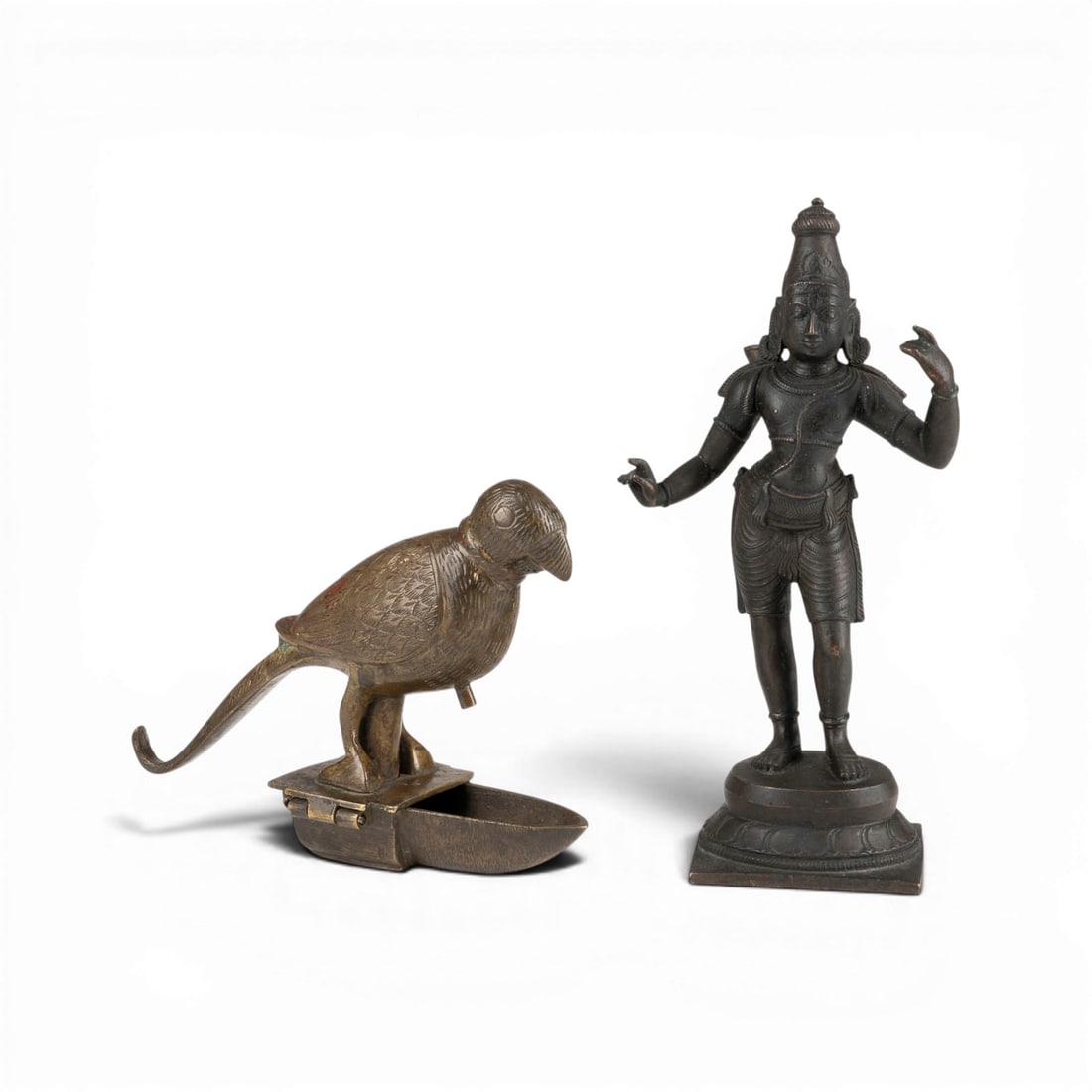 EINE BRONZEFIGUR UND EINE OELLAMPE AUS MESSING (1 of 5)