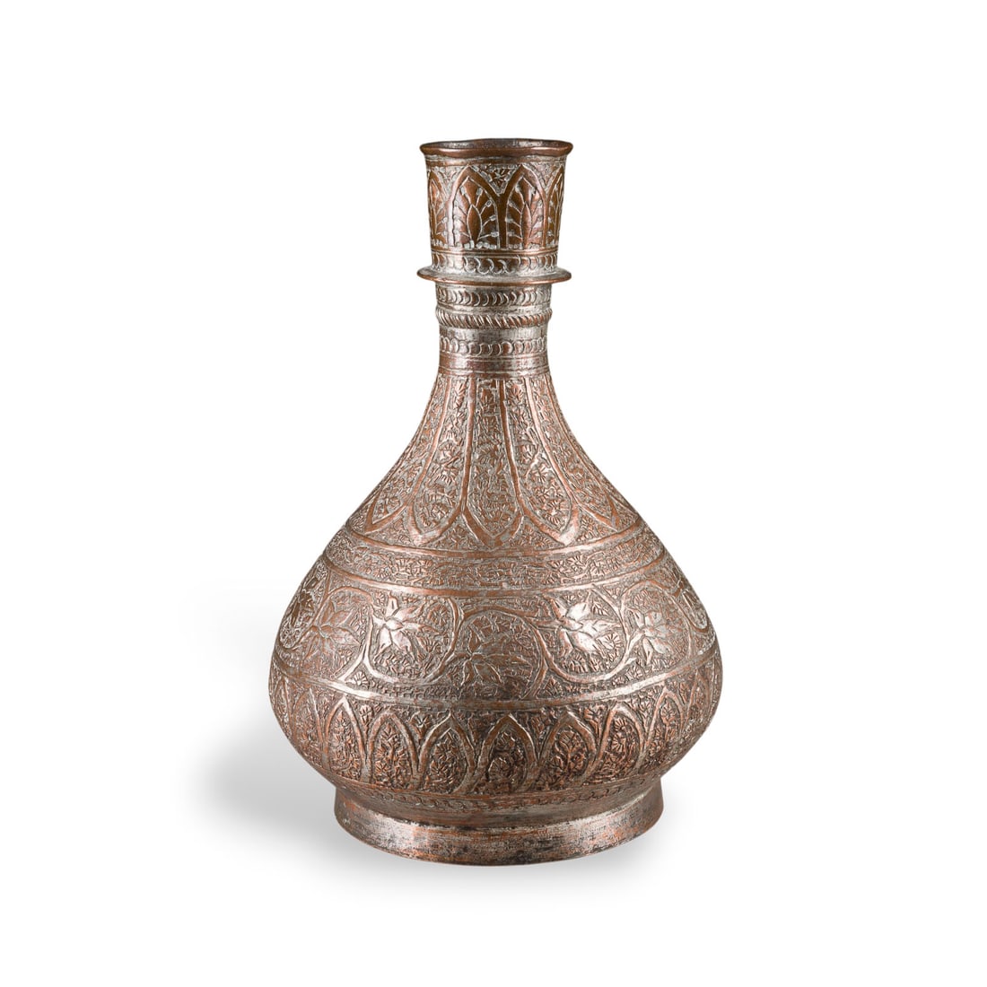 EINE INDO-PERSISCHE KUPFERVASE (1 of 1)