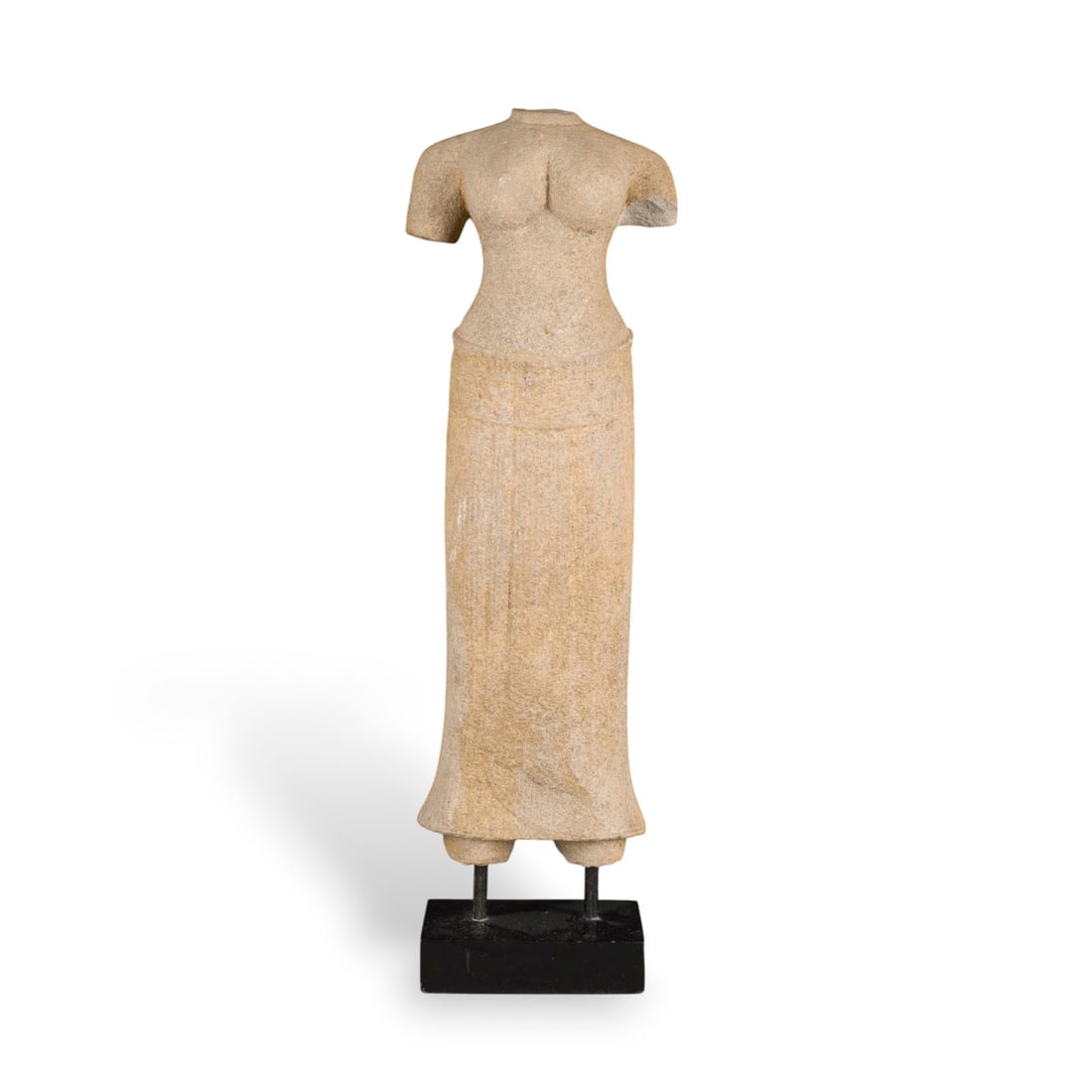EIN TORSO DER UMA AUS SANDSTEIN (1 of 2)