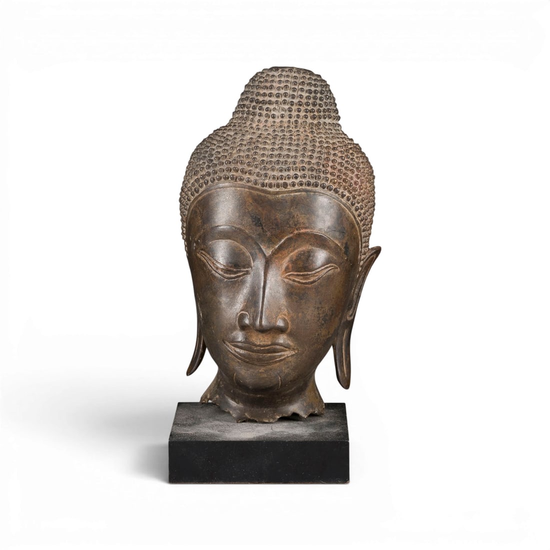 EIN BRONZEKOPF DES BUDDHA (1 of 1)