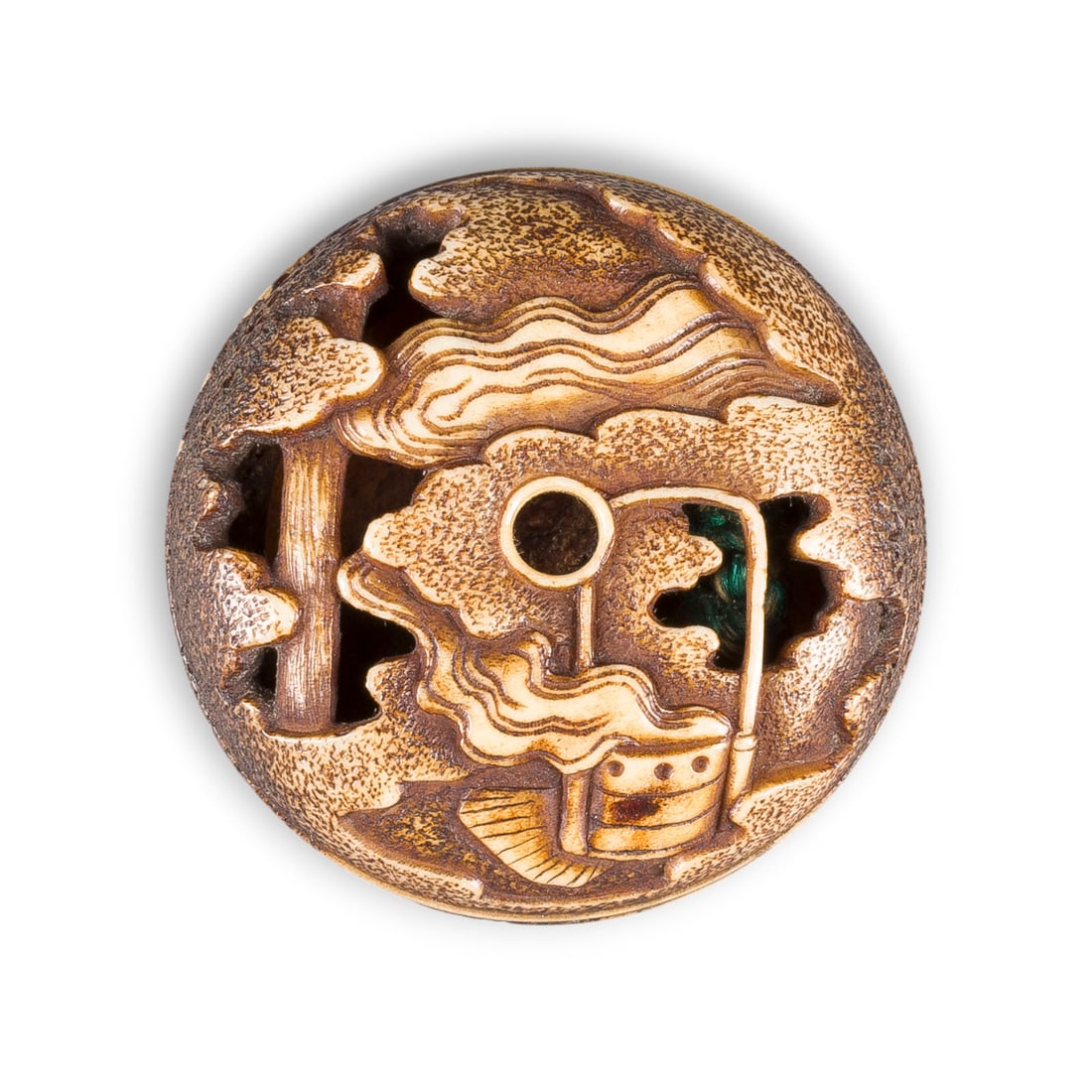 SIEBEN NETSUKE UND EIN KISERUZUTSU MIT KISERU - 12