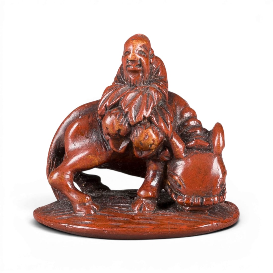 SIEBEN NETSUKE UND EIN KISERUZUTSU MIT KISERU - 9