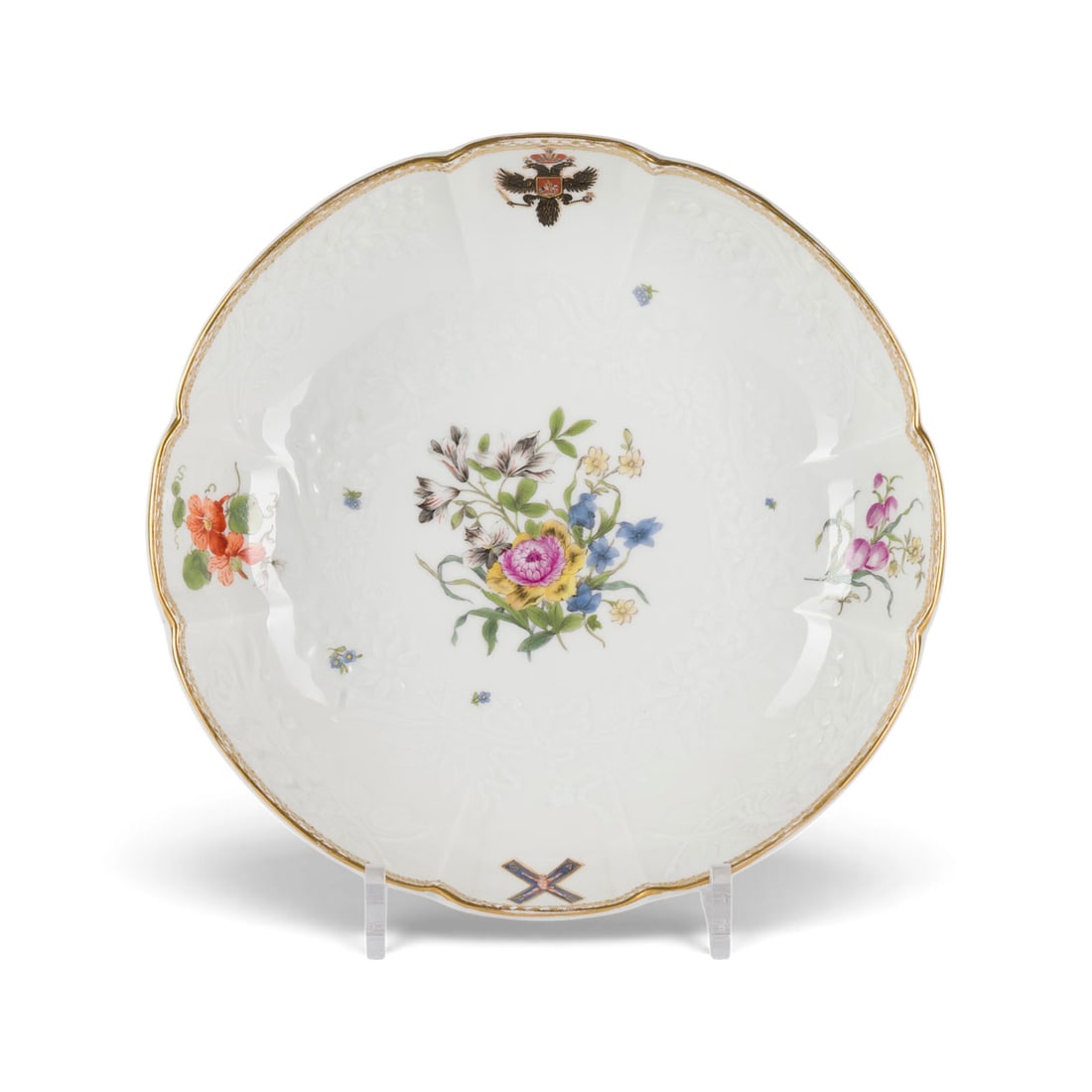 JOHANN FRIEDRICH EBERLEIN | TIEFER TELLER MIT DEUTSCHE BLUMEN AUS 'ANDREAS-SERVICE': JOHANN FRIEDRICH EBERLEIN 1696 Dresden - 1749 Meissen TIEFER TELLER MIT DEUTSCHE BLUMEN AUS 'ANDREAS-SERVICE' Deutsch, Meissen, (Entwurf 1744-1745) Porzellan, polychrome Malerei, Goldstaffage. D. 24 c