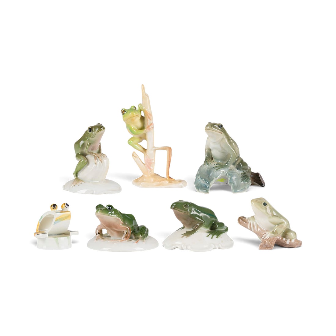 | KONVOLUT VON SIEBEN FROSCHFIGUREN (1 of 8)