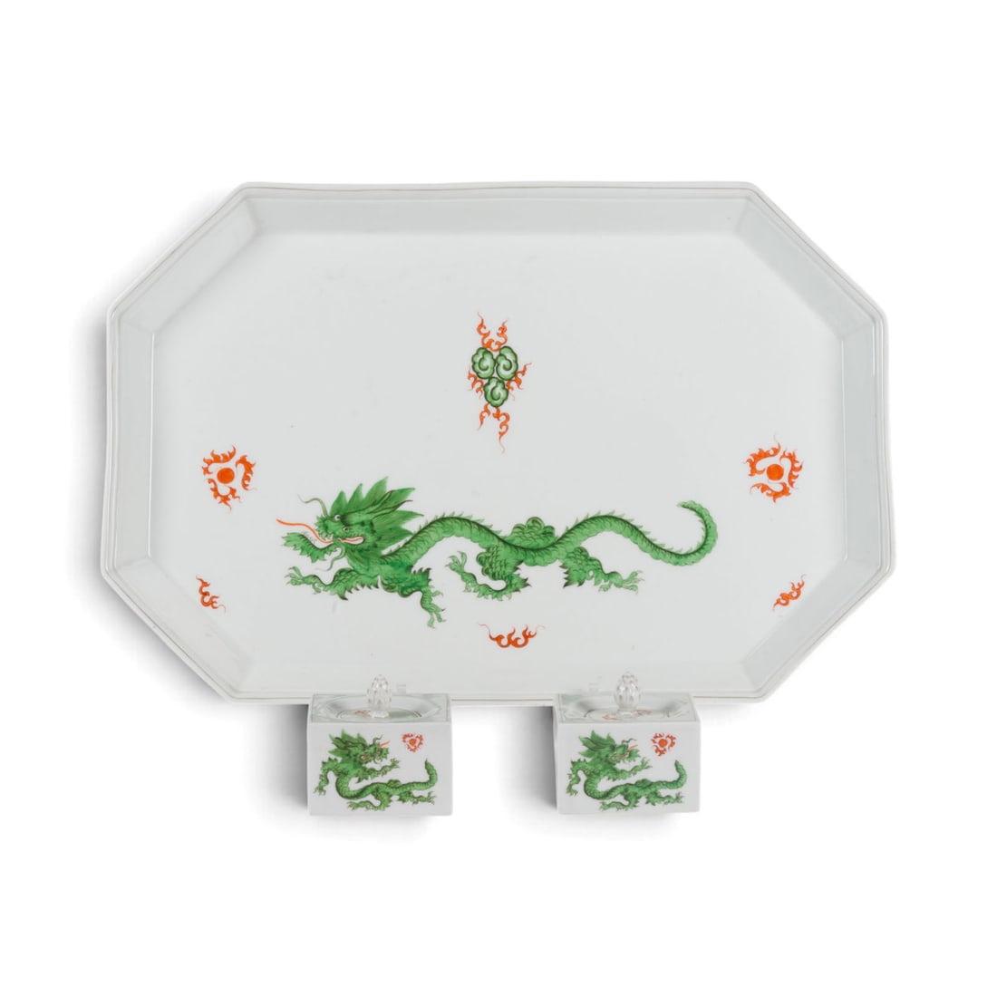 | DREITEILIGE SCHREIBGARNITUR MIT MING-DRACHEN (1 of 1)
