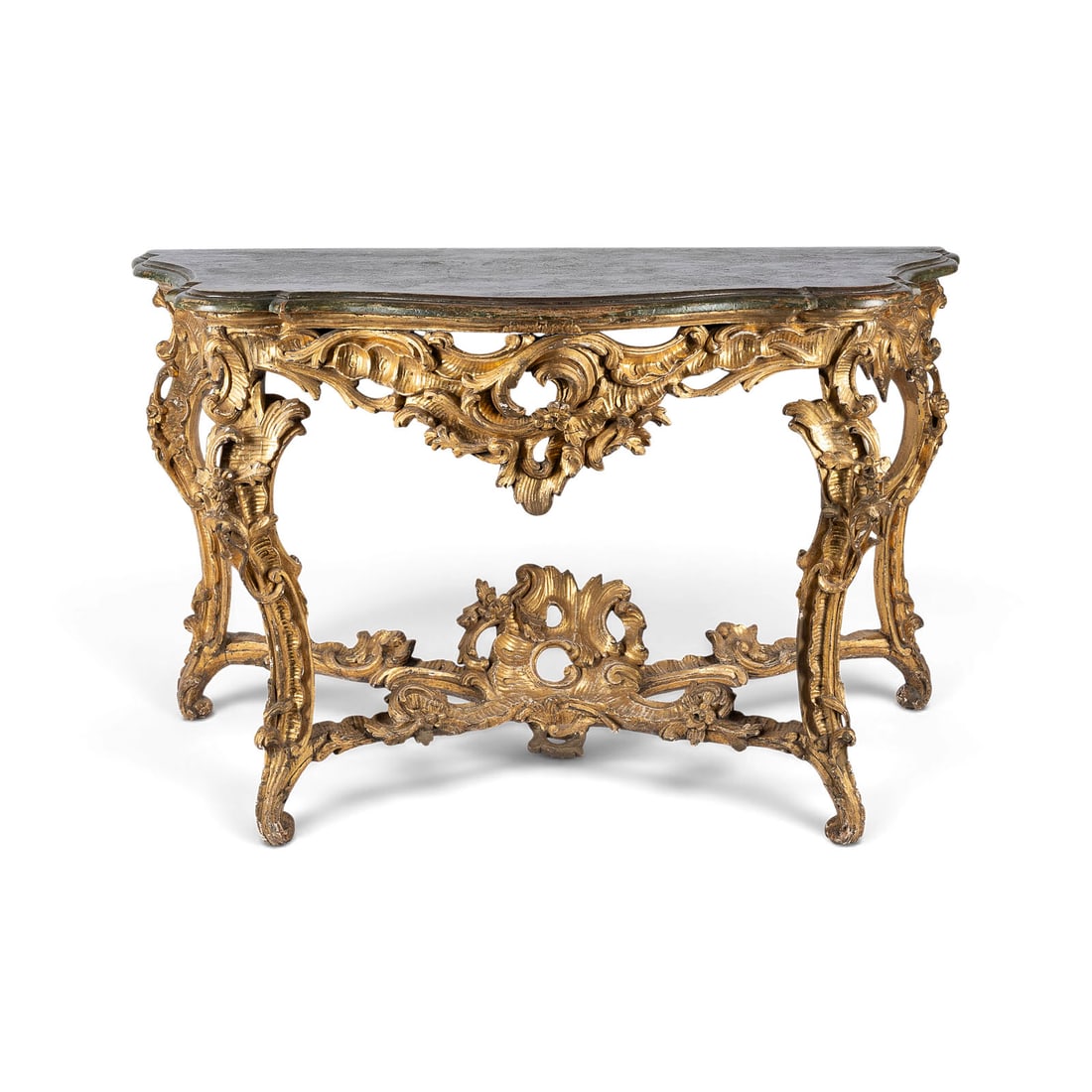 | PRAeCHTIGE ROKOKO WANDKONSOLE: PRAeCHTIGE ROKOKO WANDKONSOLE Italien, Mitte 18. Jh. Holz, reich geschnitzt, gefasst und vergoldet, Holzplatte. H 92, B. 155, T. 75 cm. Grosse Rokoko-Konsole mit mehrfach geschweifter, reich