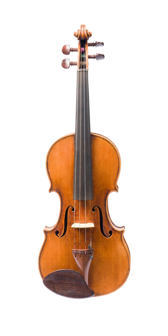 | VIOLINE 'ERNST HEINRICH ROTH': VIOLIN 'ERNST HEINRICH ROTH' Markneukirchen, 1928 One-piece spruce top and maple back, light brown varnish. 4/4 violin l. 57.5 cm, body l. 35 cm. Violin label: 'Ernst Heinrich Roth Markneukirchen