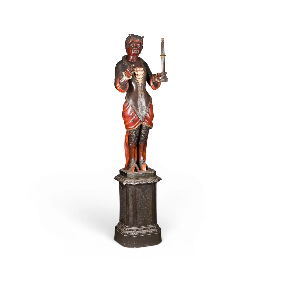 | GROSSE STEHENDE TEUFELFIGUR: LARGE STANDING DEVIL FIGURE Venice, 19th/20th century Wood, fully sculpted, polychrome finish, on a pedestal base. H. 189, W 44, D 38 cm. Large-scale devil figure in a folk style with theatrical
