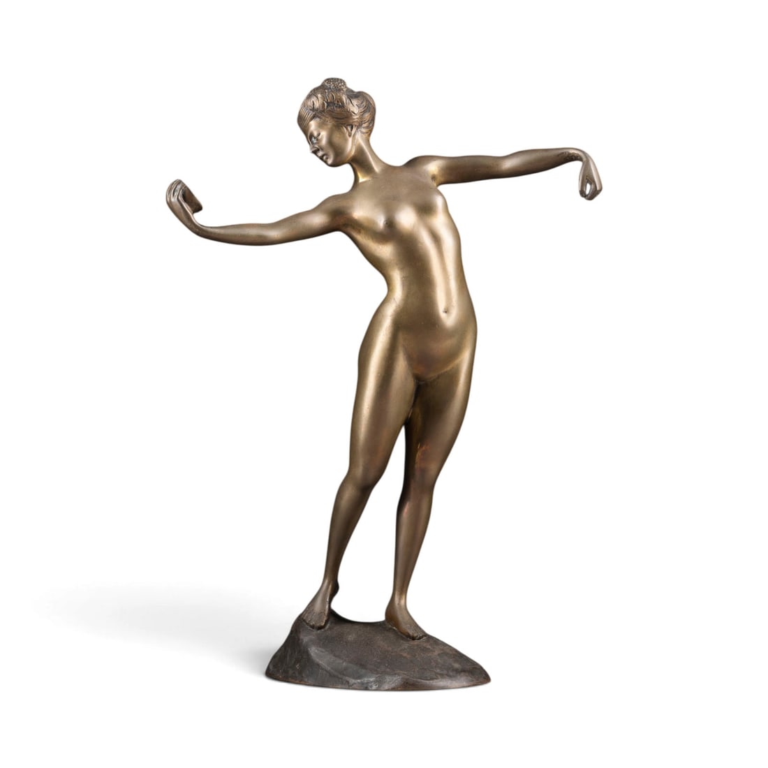 ARTUR IMANUEL LOeWENTAL | FRAUENAKT MIT SCHALE: ARTUR IMANUEL LOeWENTAL 1879 Vienna - 1964 Berlin FEMALE NUDITY WITH BOWL 1910 Bronze, dark and gilded patina, on naturalistic plinth. Total height 37 cm, width 25 cm, depth 18 cm, weight approx. 3 kg
