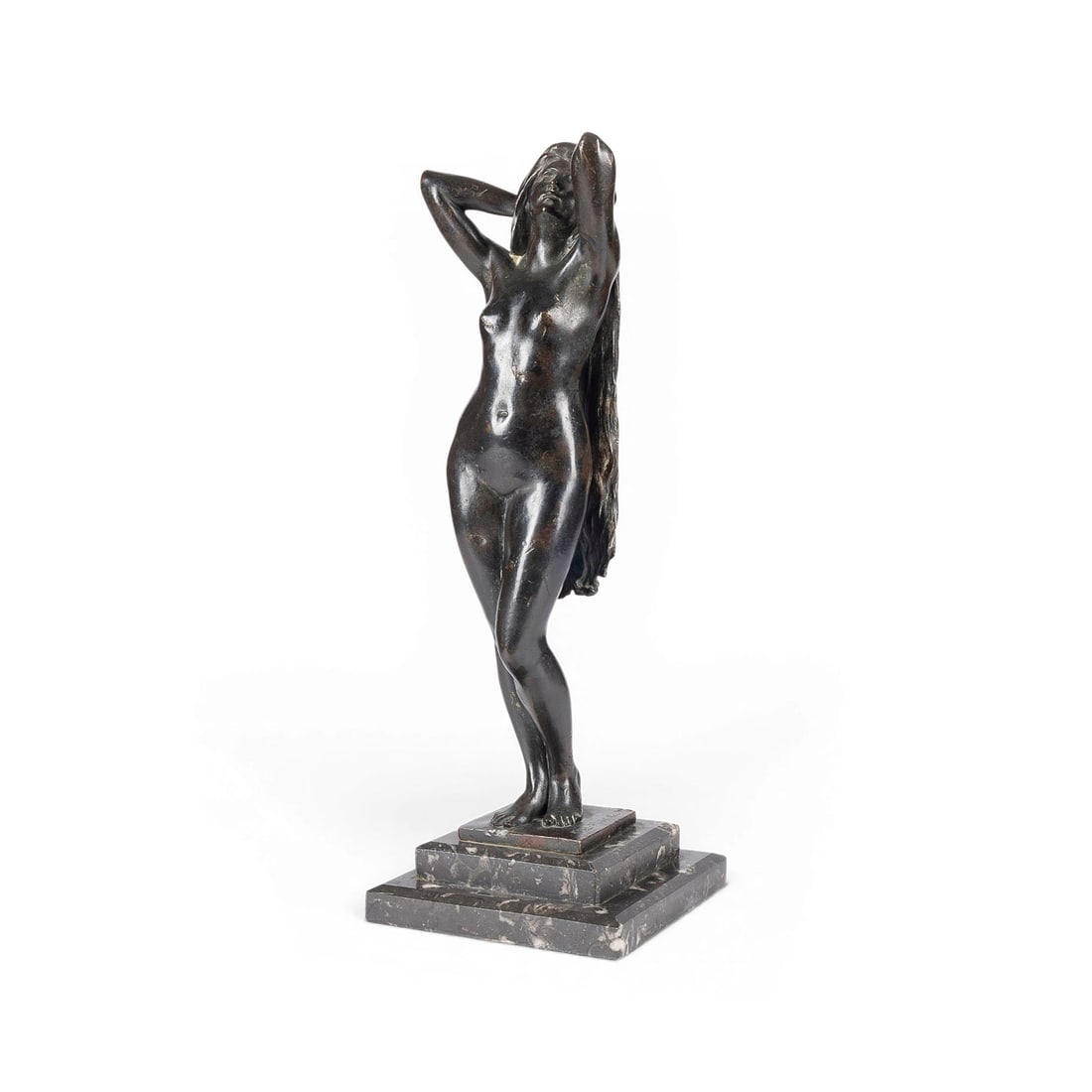 FRIEDRICH AUGUST RICHARD HECHT | STEHENDER FRAUENAKT: FRIEDRICH AUGUST RICHARD HECHT 1865 Dresden - 1915 Dresden STANDING FEMALE NUDE 1899 Bronze, dark patina, on a square plinth and stepped marble base (H. 4 cm). Total H. 42.5, W. 15, D. 15 cm; weight a