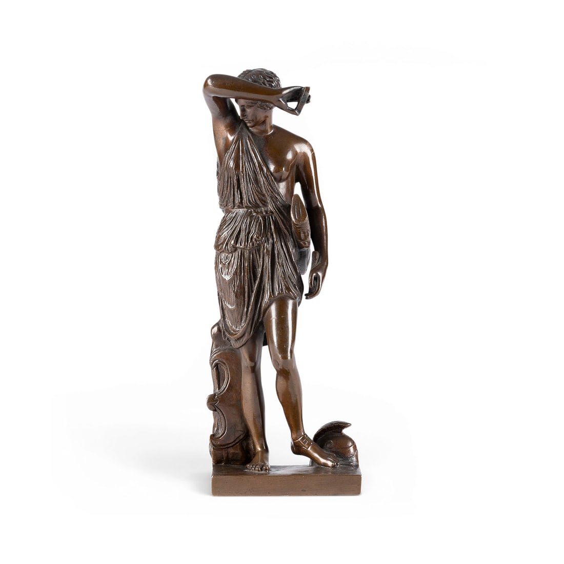 FRANZOeSISCHER BILDPLASTIKER | VERWUNDETE AMAZONE (NACH PHIDIAS): FRENCH SCULPTOR Active early 20th century WOUNDED AMAZON (AFTER PHIDIAS) Bronze, dark patina, on a rectangular plinth. H. 17, W. 7, D. 6.5 cm; weight approx. 0.53 kg. Foundry mark 'F. Barbedienne Fond