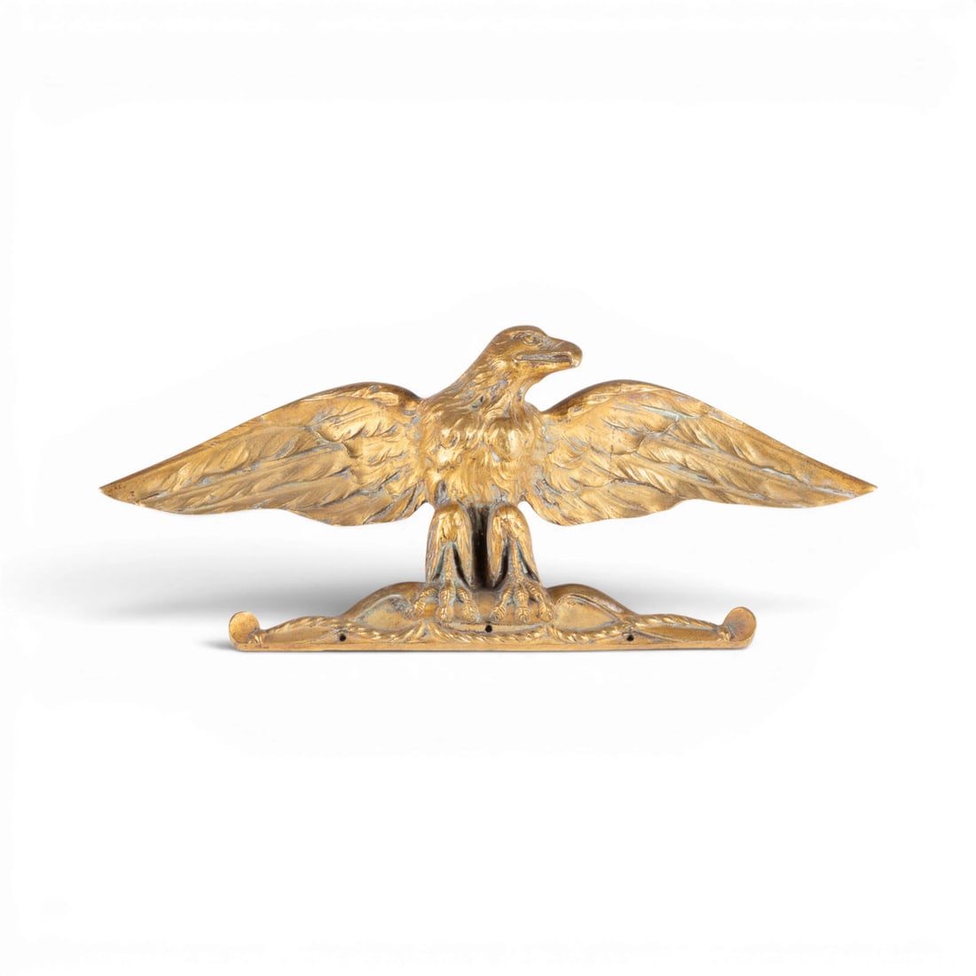 FRANZOeSISCHER BILDPLASTIKER | KAISERLICHER ADLER: FRENCH SCULPTOR Active 18th/19th century IMPERIAL EAGLE Fire-gilt bronze, finely chased. H. 22, W. 43.5, D. 9 cm, weight approx. 2 kg. Finely modeled eagle with wings widely spread and head turned to 