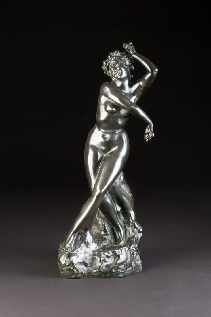 JOSEPH 'JEF' LAMBEAUX 1852 Antwerpen - 1908 Brüssel: JOSEPH 'JEF' LAMBEAUX 1852 Antwerpen - 1908 Brüssel Tanzende Nymphe Bronze, dunkelbraun patiniert. H. 52 cm. Auf dem Felssockel bezeichnet 'Jef Lambeaux'. Über einer naturalistischen Plinthe vollpla