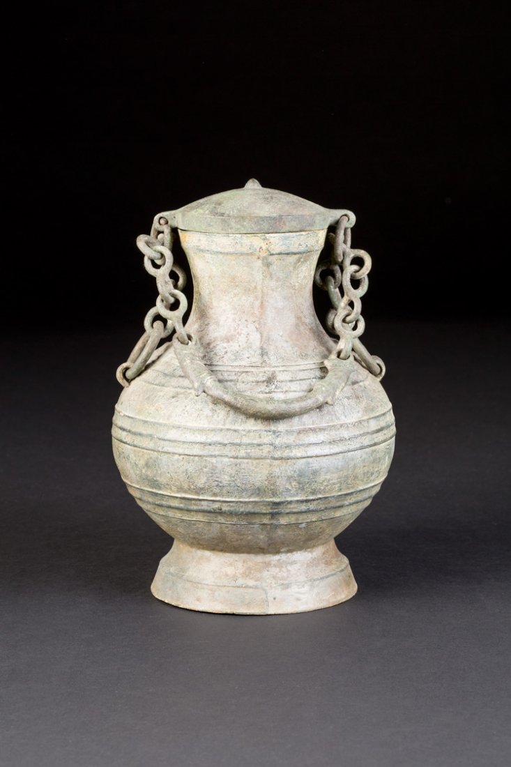 BRONZEKANNE MIT DECKEL UND HENKEL (1 of 1)