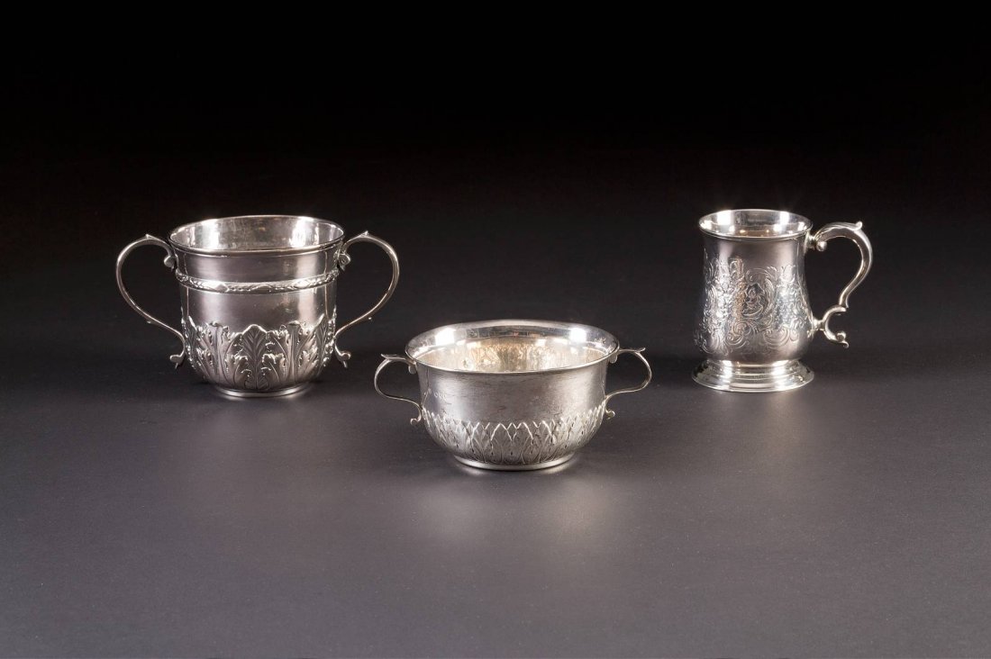 HUMPEN UND ZWEI HENKELSCHALEN England, London, (1 of 1)